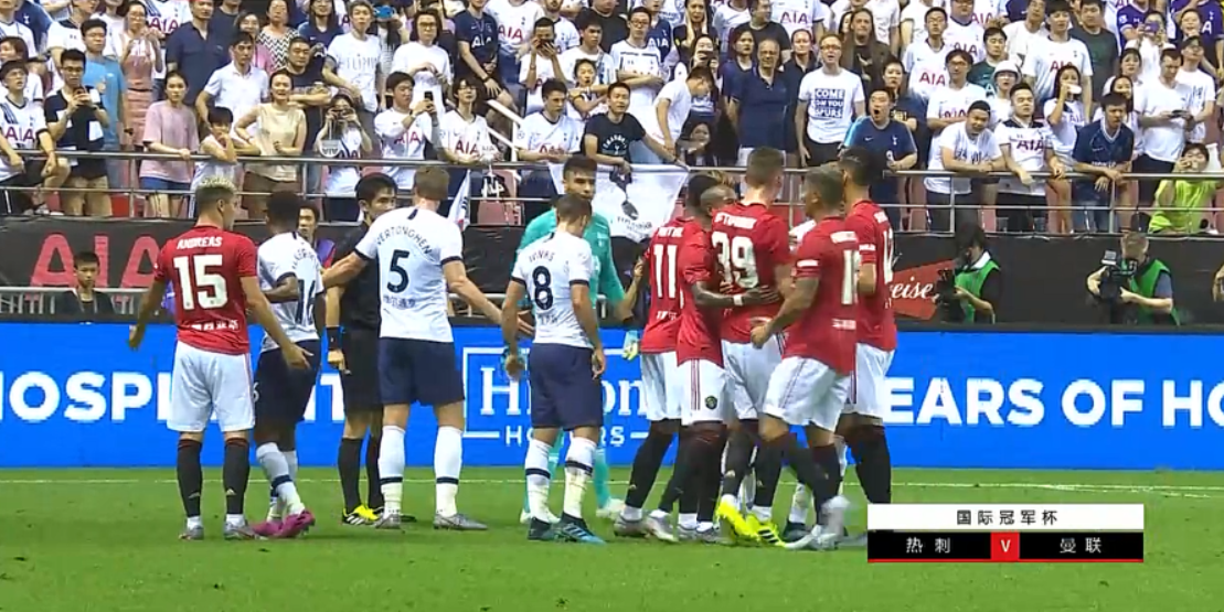  慕尼黑德比战火药味十足险冲突  