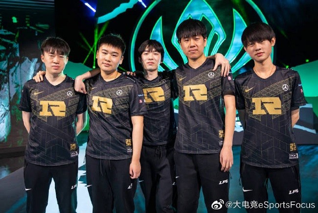  利拉德60分创纪录开拓者惜败  